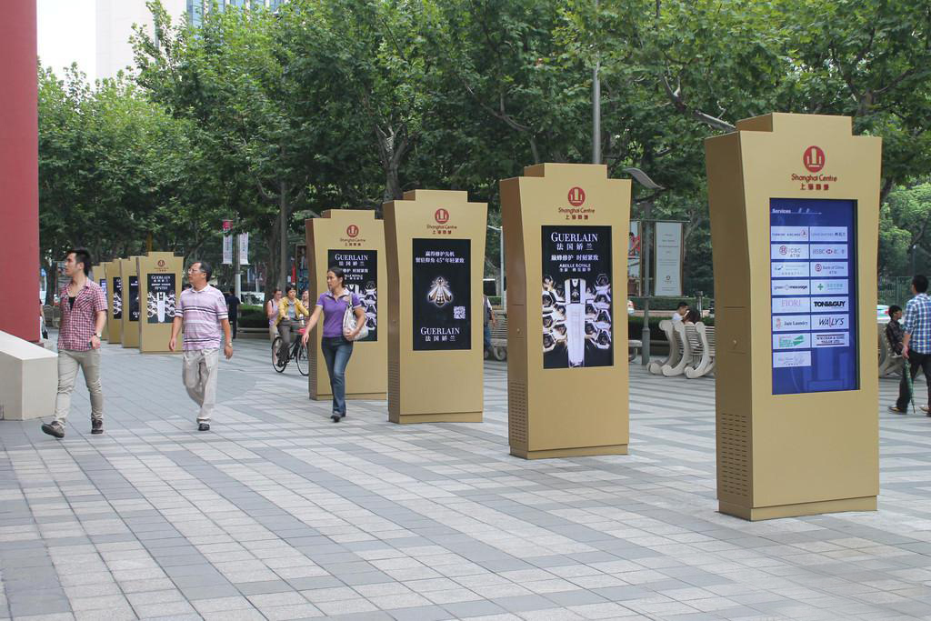 戶(hù)外廣告機報價(jià)